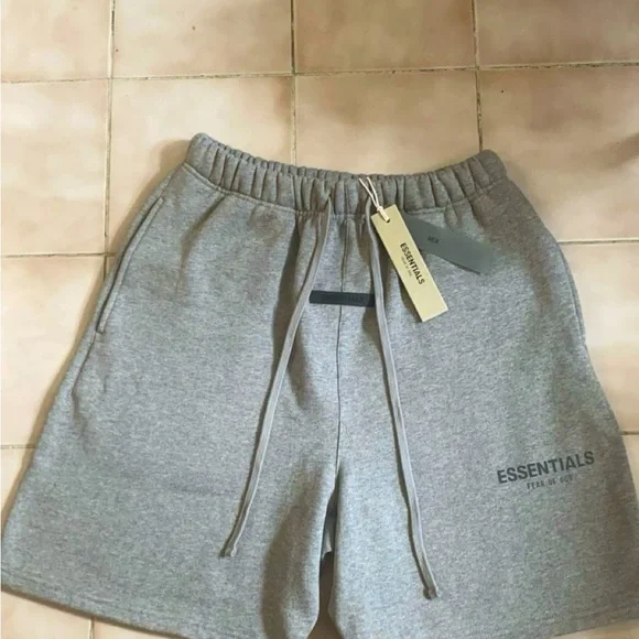 Essentials FOG Shorts - Picture 1 of 5